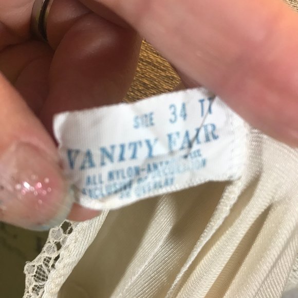 Vintage 90's Vanity Fair Full Slip Nylon Lingerie sexy Boudoir - Picture 6 of 7